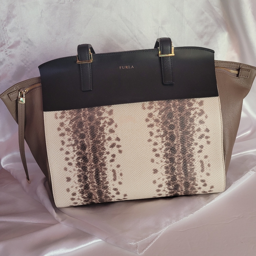 Furla Genesi Leather Tote Bag